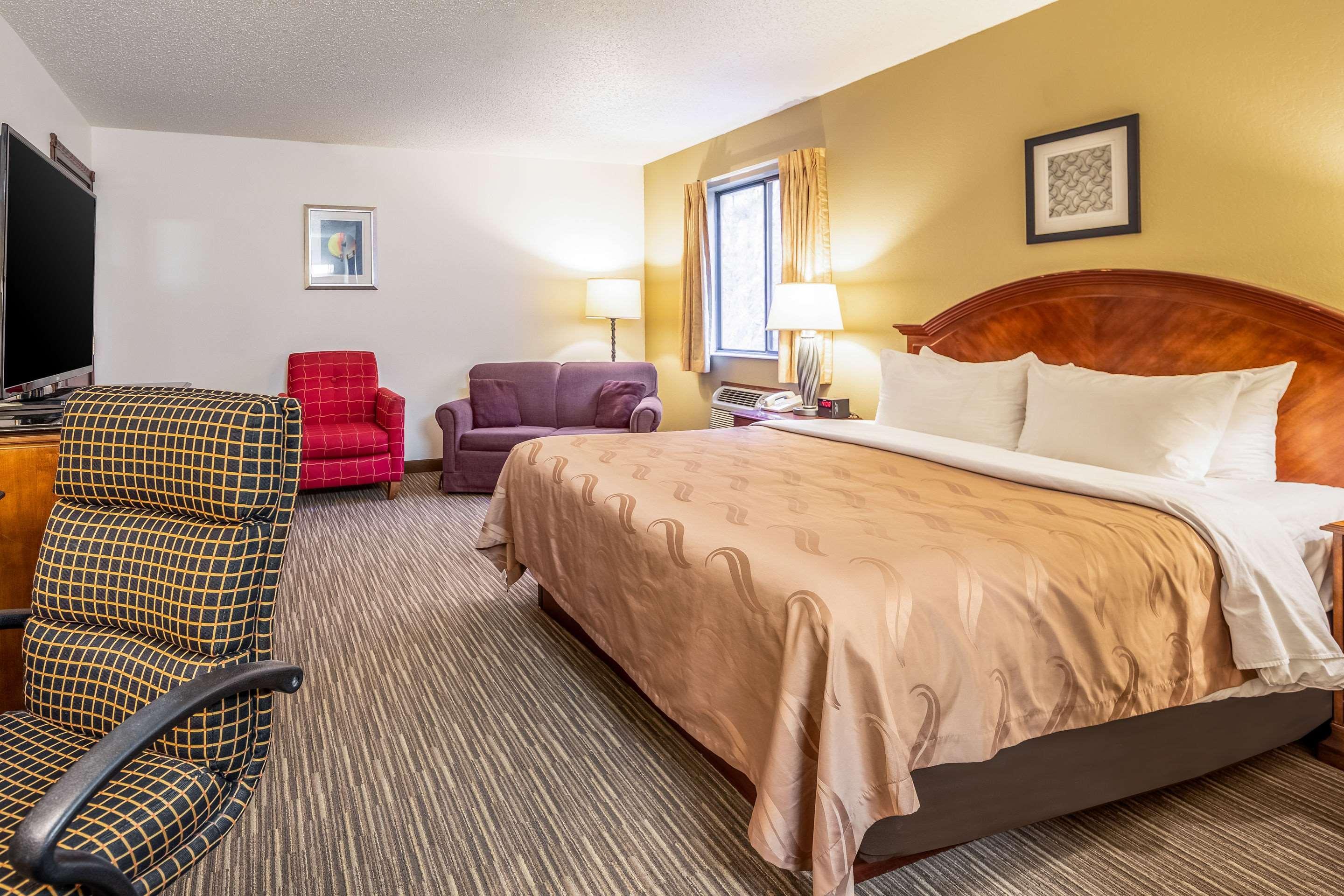 Quality Inn Keystone Near Mount Rushmore Экстерьер фото