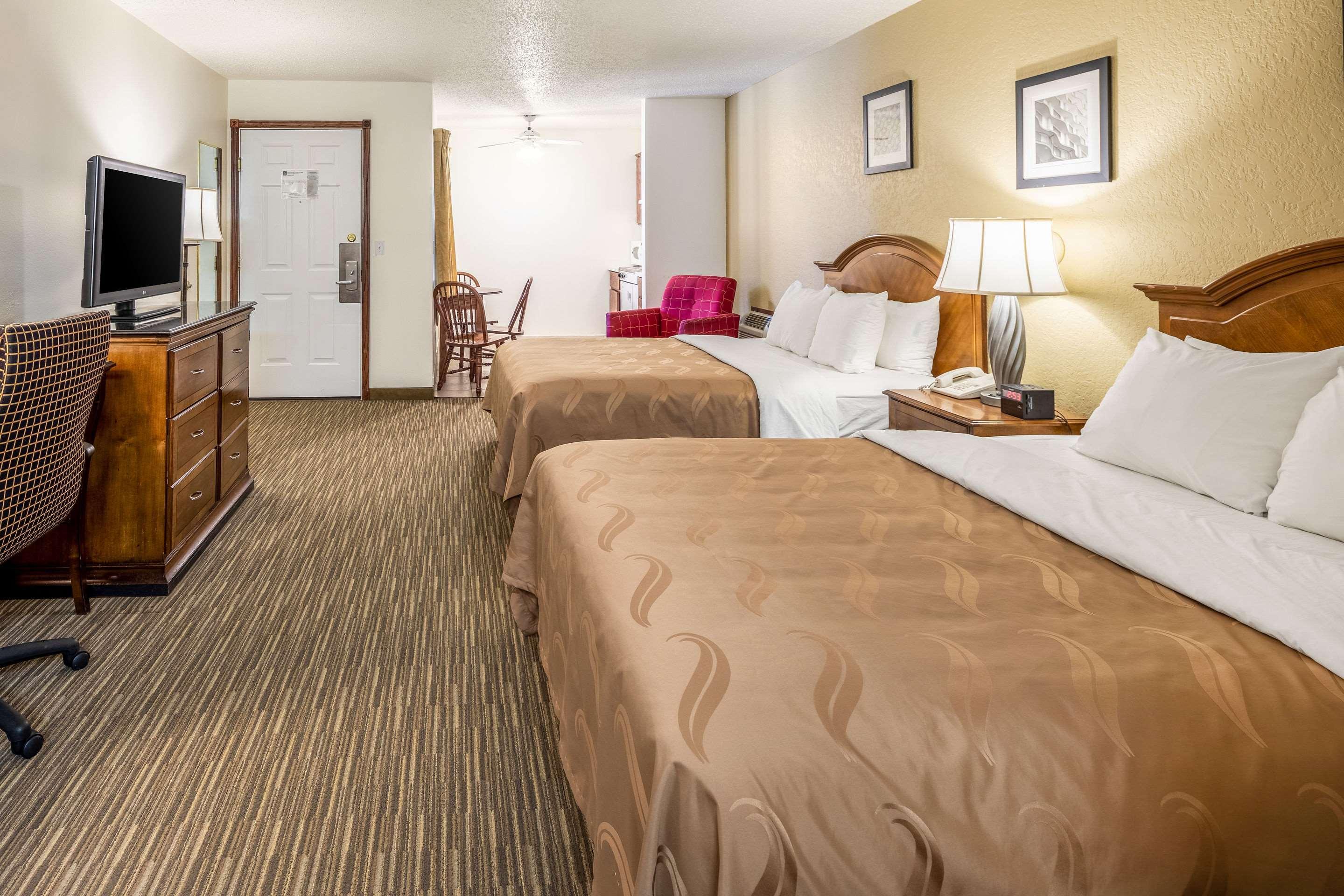 Quality Inn Keystone Near Mount Rushmore Экстерьер фото