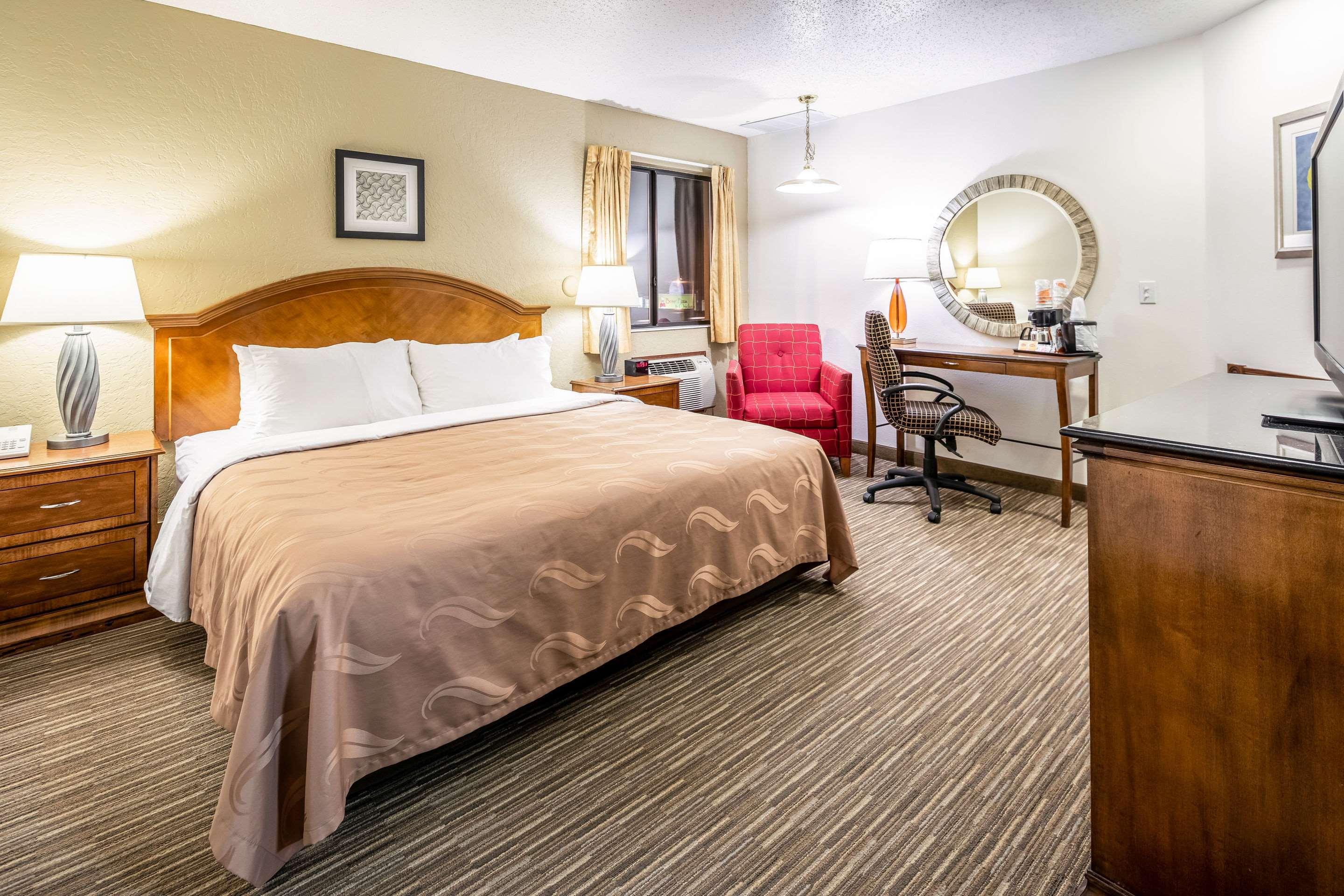 Quality Inn Keystone Near Mount Rushmore Экстерьер фото