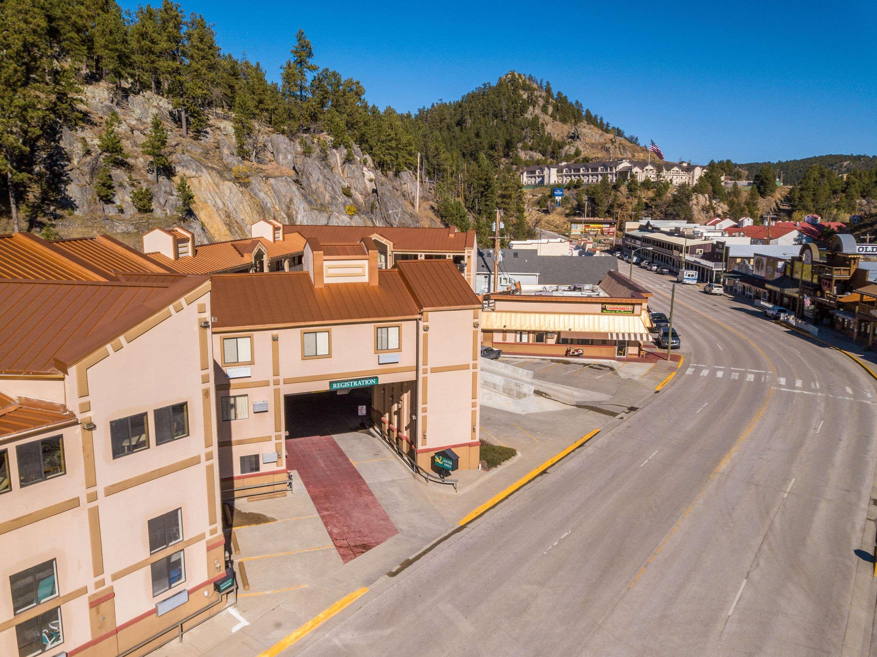 Quality Inn Keystone Near Mount Rushmore Экстерьер фото