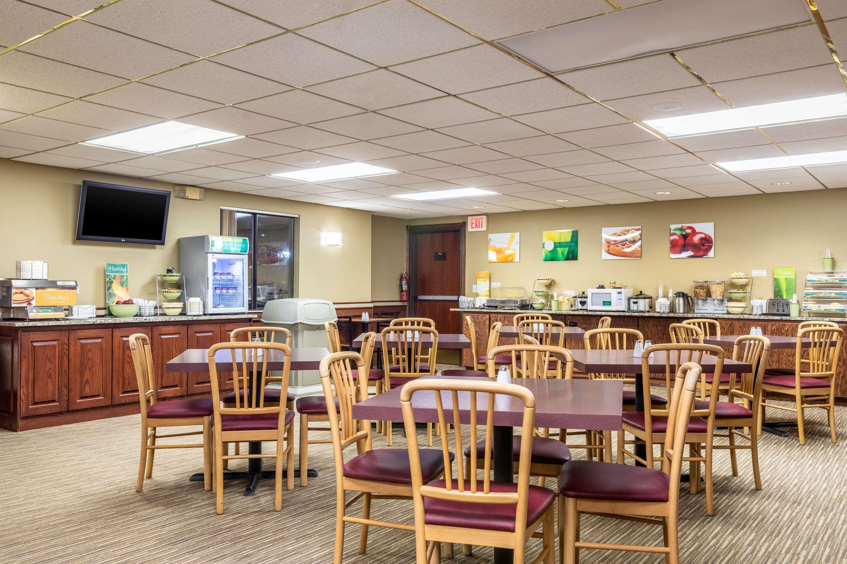 Quality Inn Keystone Near Mount Rushmore Экстерьер фото