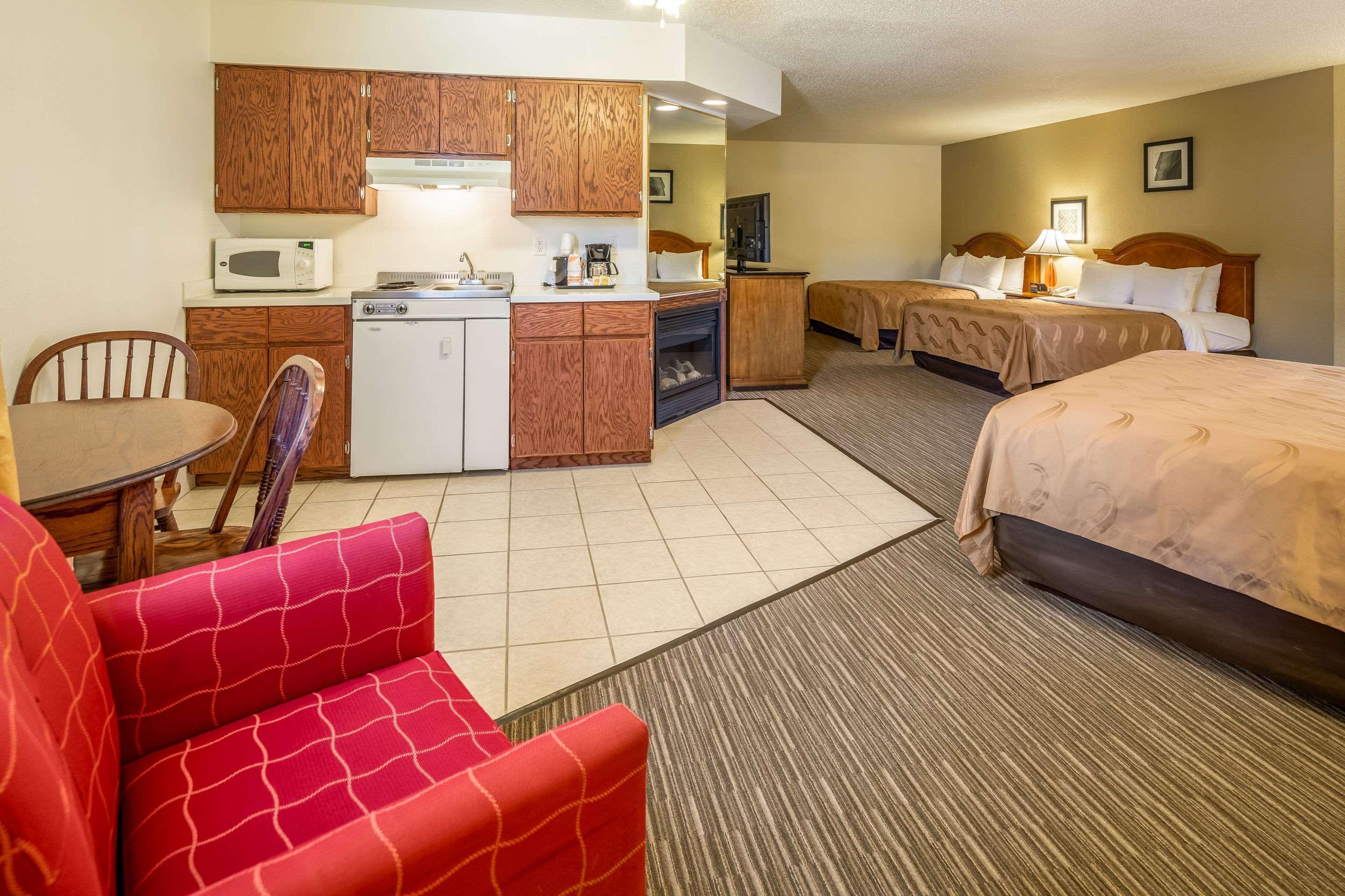 Quality Inn Keystone Near Mount Rushmore Экстерьер фото