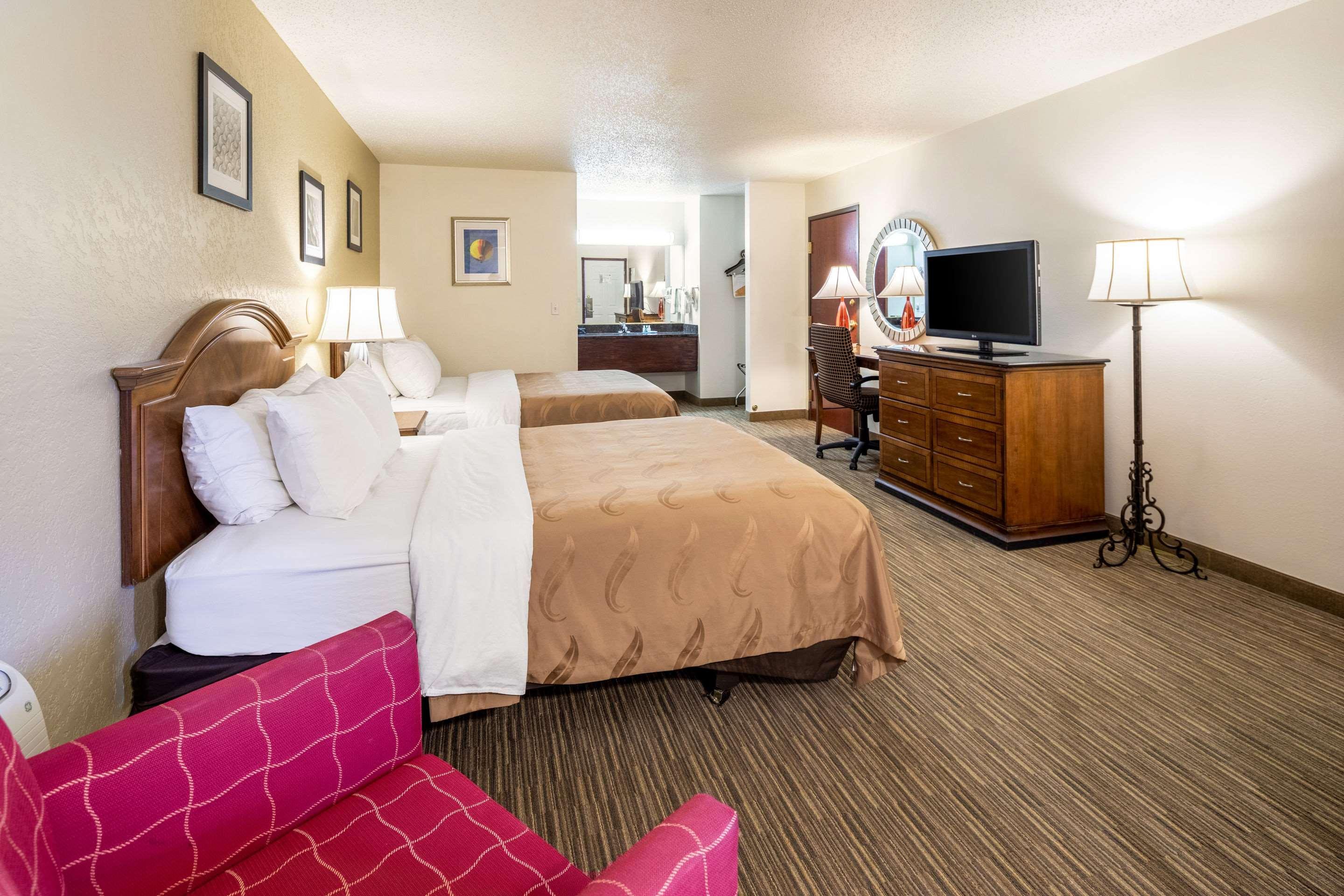 Quality Inn Keystone Near Mount Rushmore Экстерьер фото
