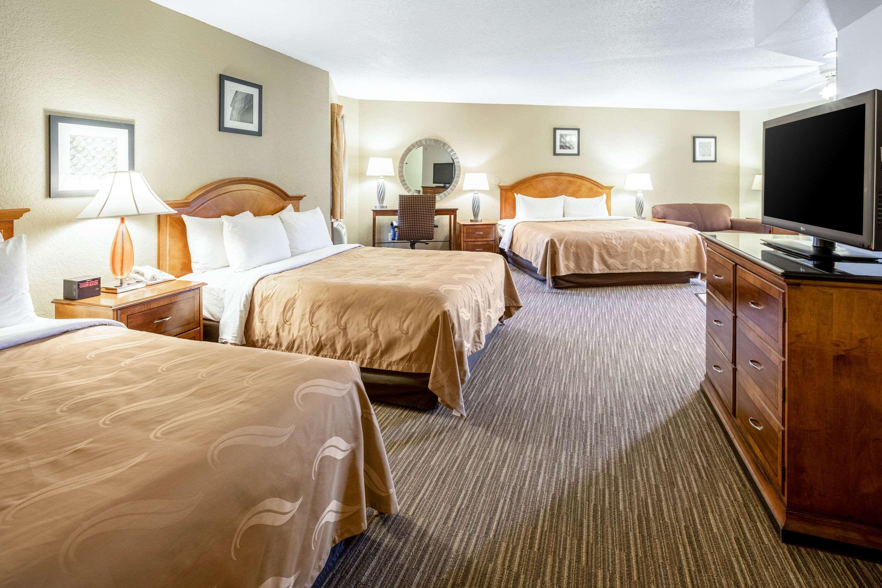 Quality Inn Keystone Near Mount Rushmore Экстерьер фото