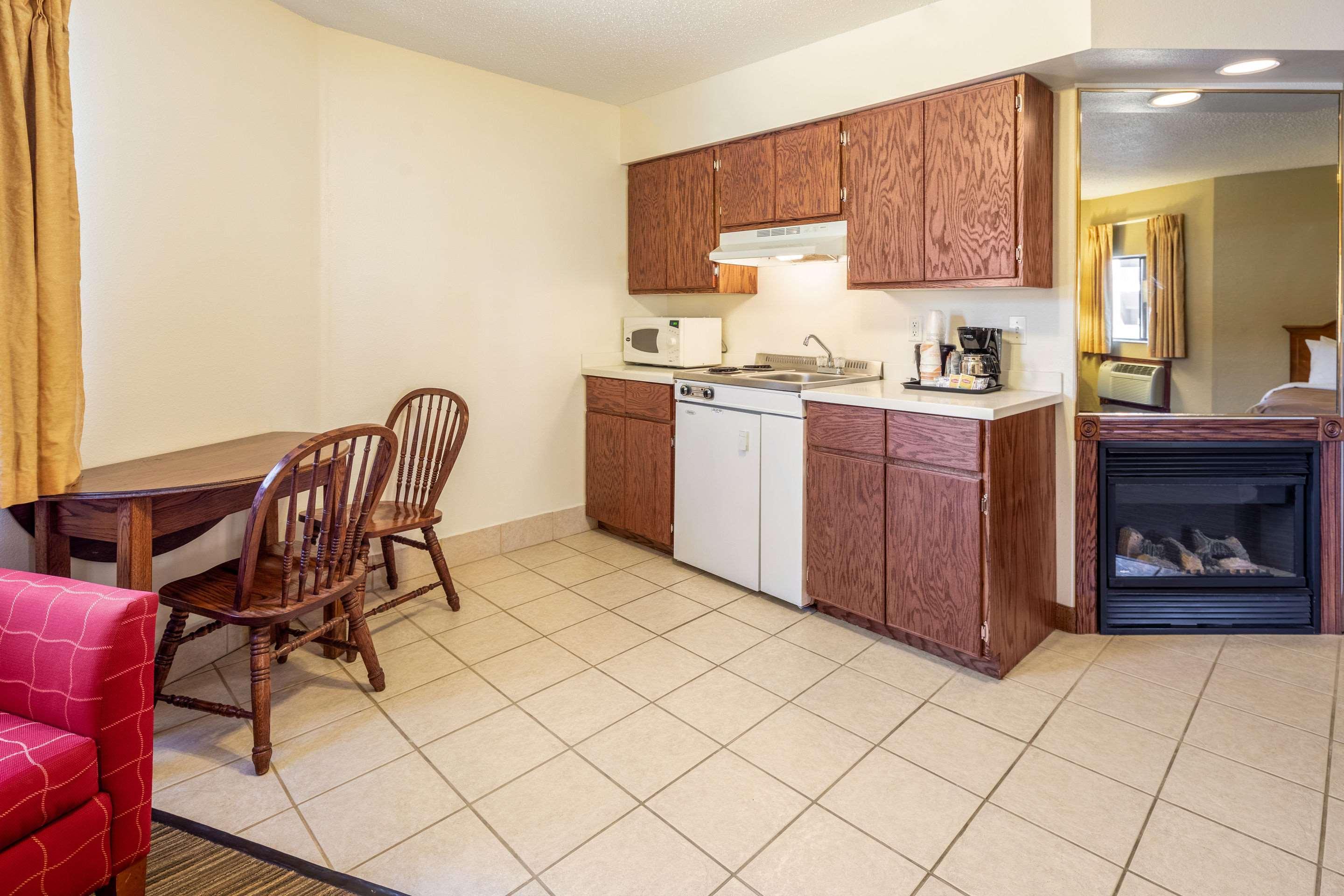 Quality Inn Keystone Near Mount Rushmore Экстерьер фото